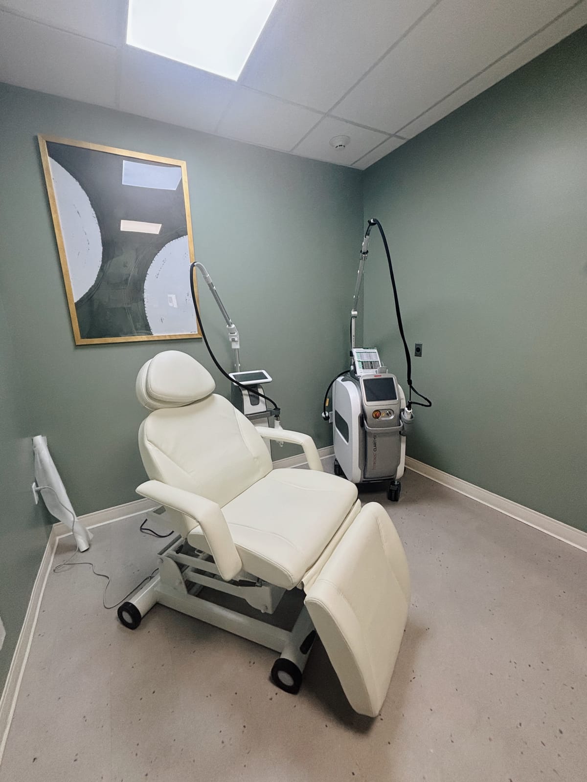 Holmdel Ethos laser treatment room